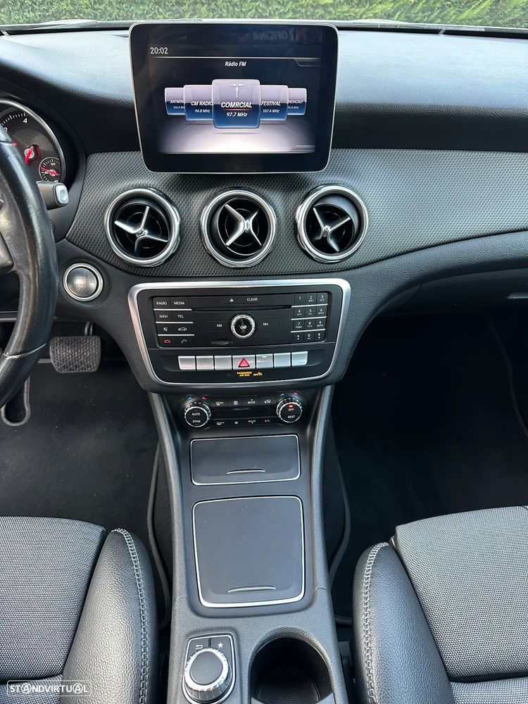 Mercedes-Benz GLA 200 d 7G-DCT Urban - 9
