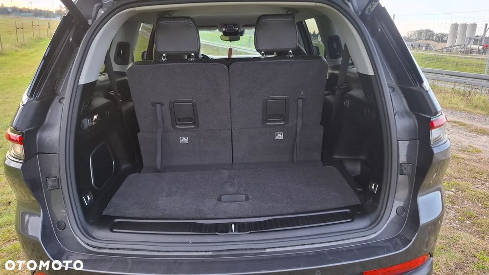 Jeep Grand Cherokee - 18