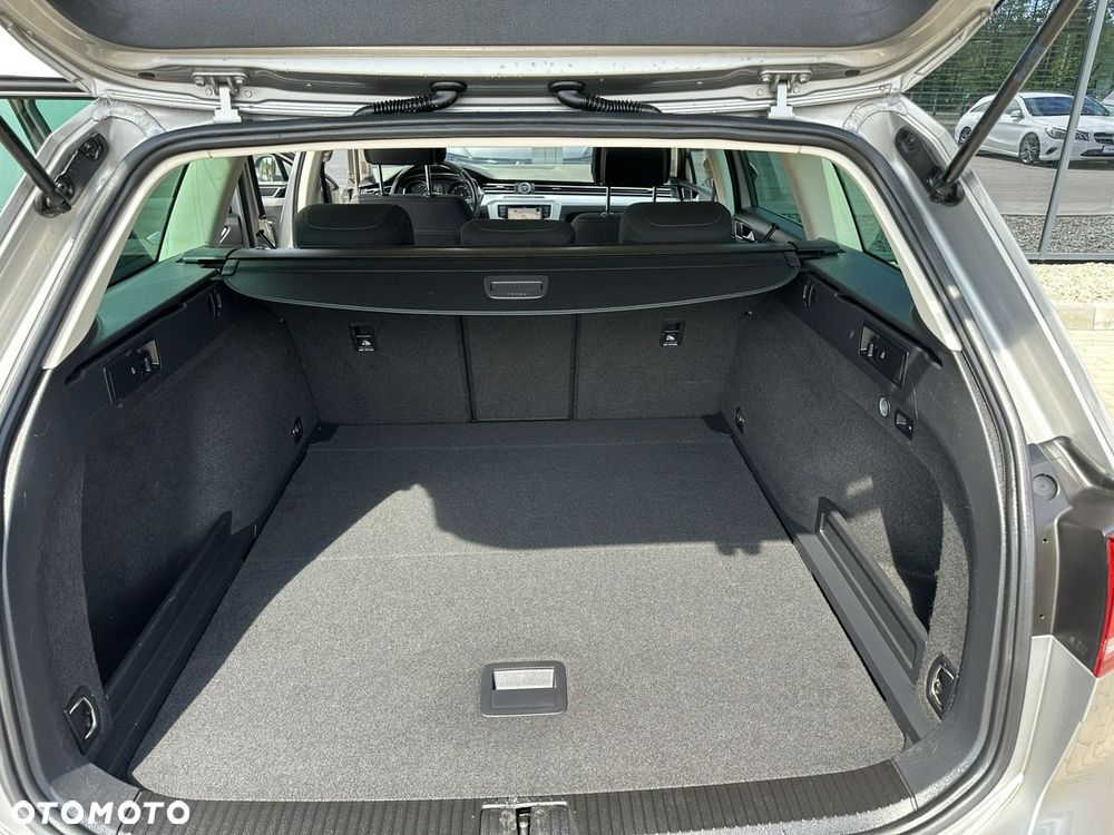 Volkswagen Passat Variant 2.0 TDI (BlueMotion Technology) Comfortline - 34