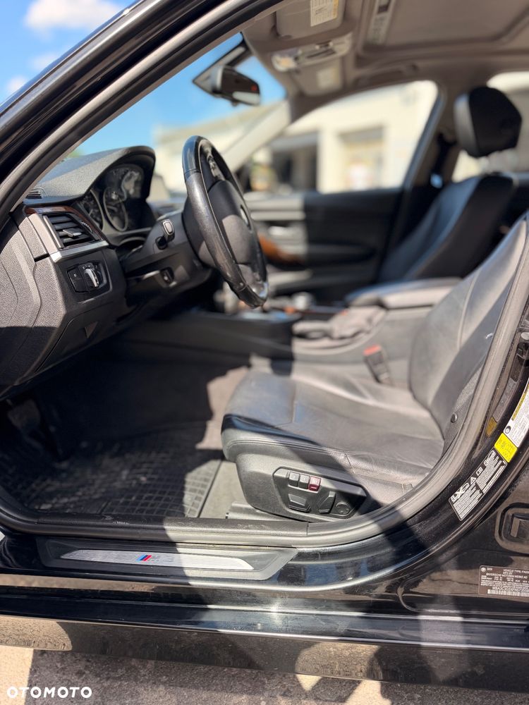 BMW Seria 3 320i - 10