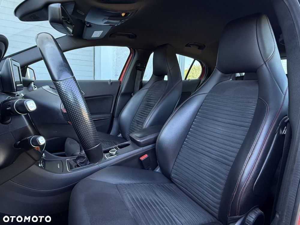 Mercedes-Benz GLA 200 AMG Line - 17