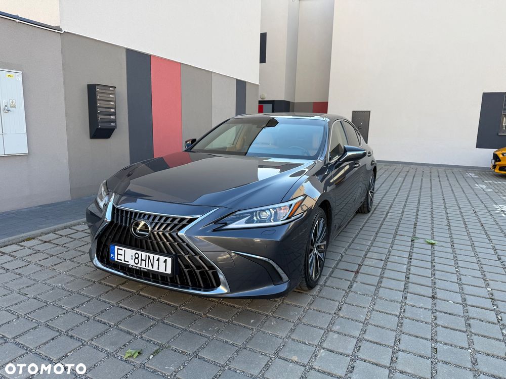 Lexus ES 300h Business Edition - 29