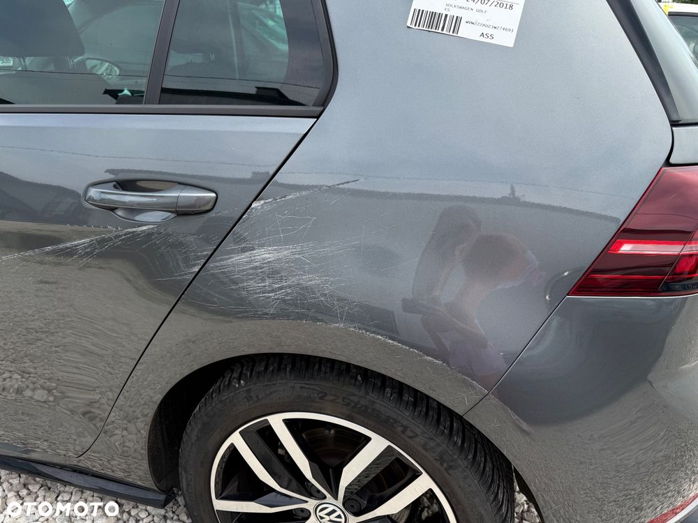 Volkswagen Golf - 17