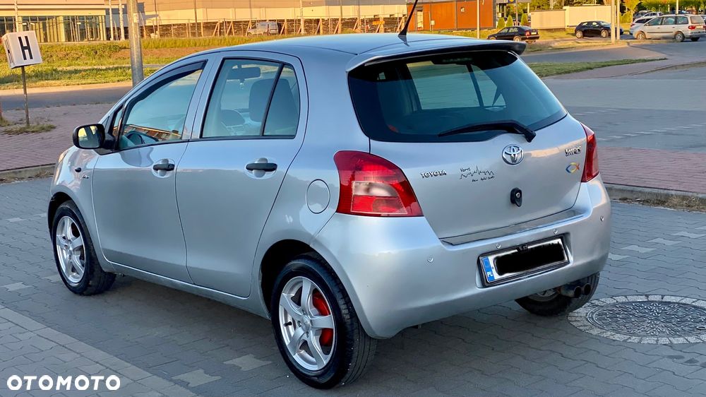 Toyota Yaris 1.4 D-4D Executive - 13