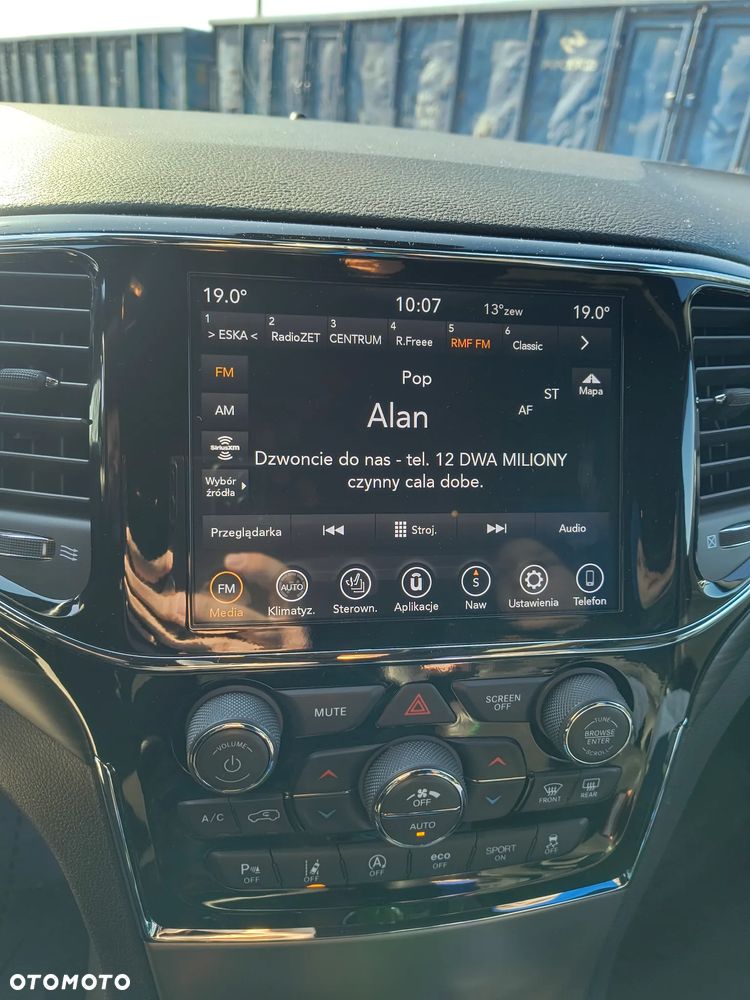 Jeep Grand Cherokee - 9