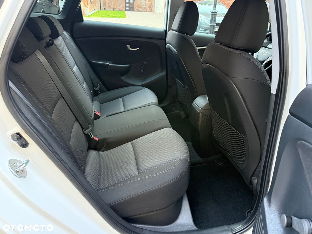 Hyundai i30 1.6 CRDi BlueDrive Comfort - 11