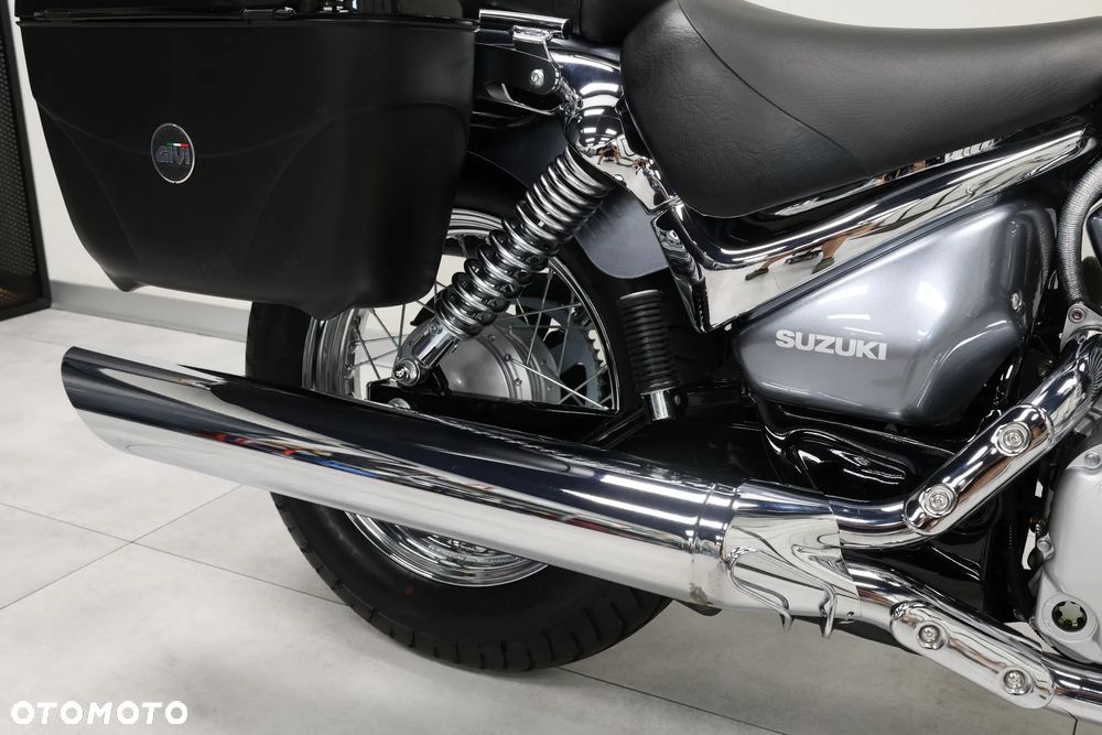 Suzuki Intruder - 36