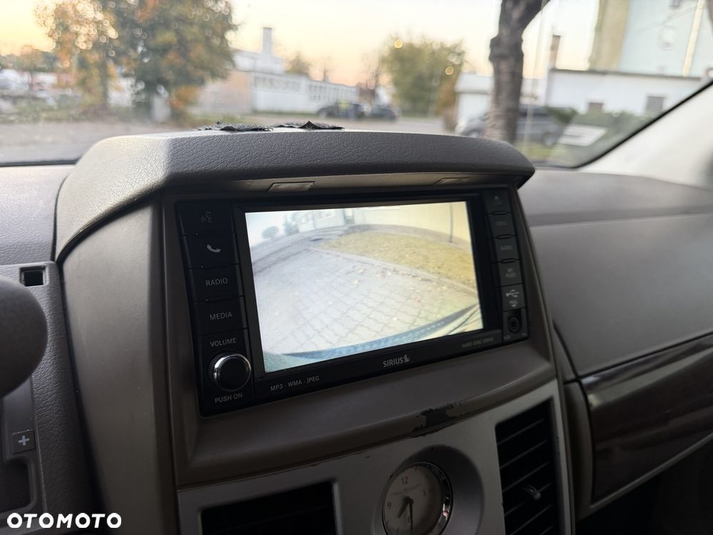 Chrysler Town & Country 3.3 LX - 22