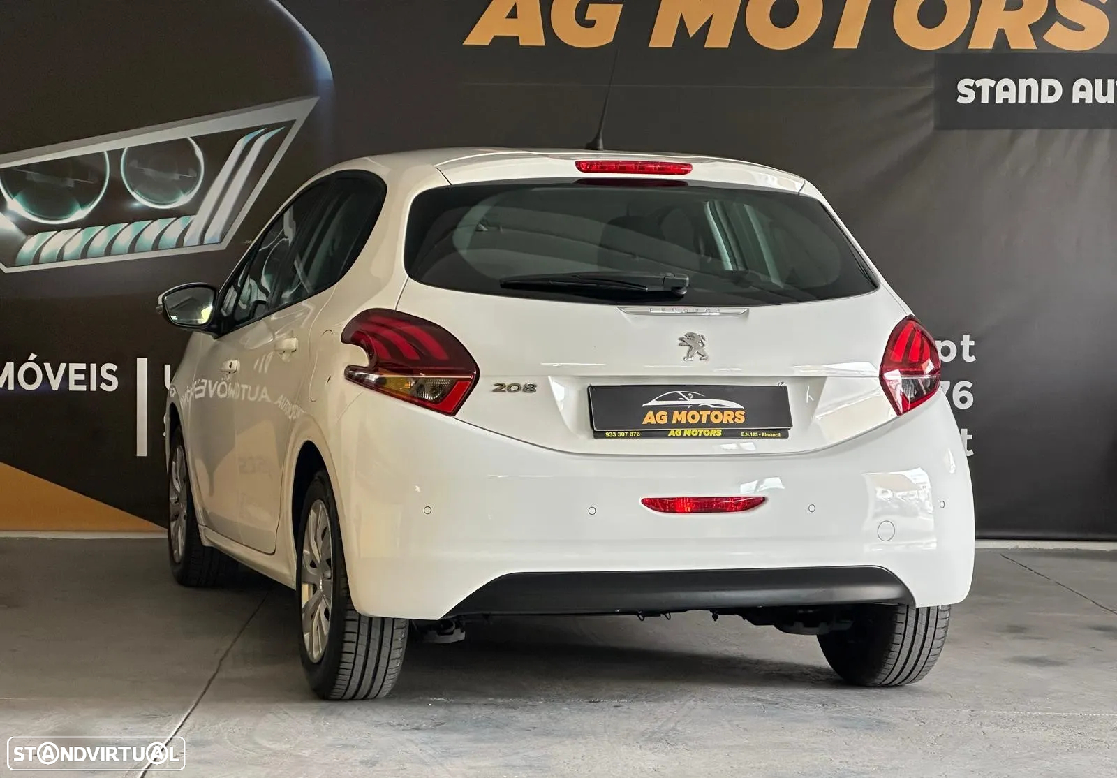 Peugeot 208 - 19