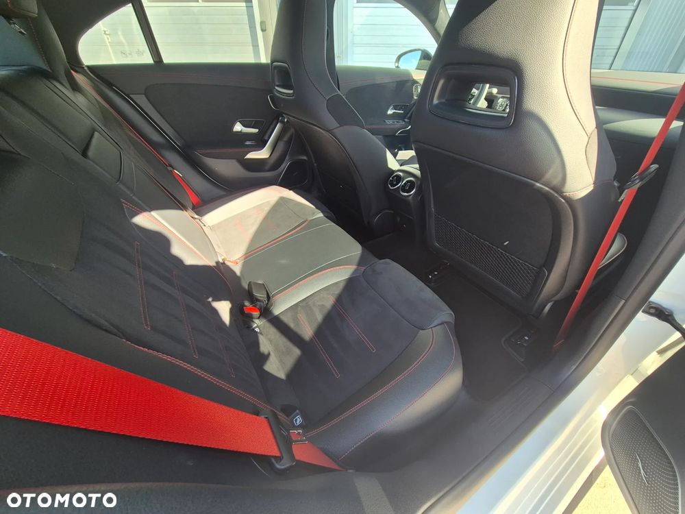 Mercedes-Benz CLA AMG 45 S 4-Matic+ 8G-DCT - 18