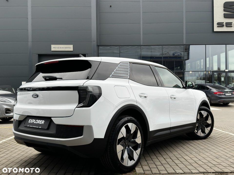 Ford Explorer - 5