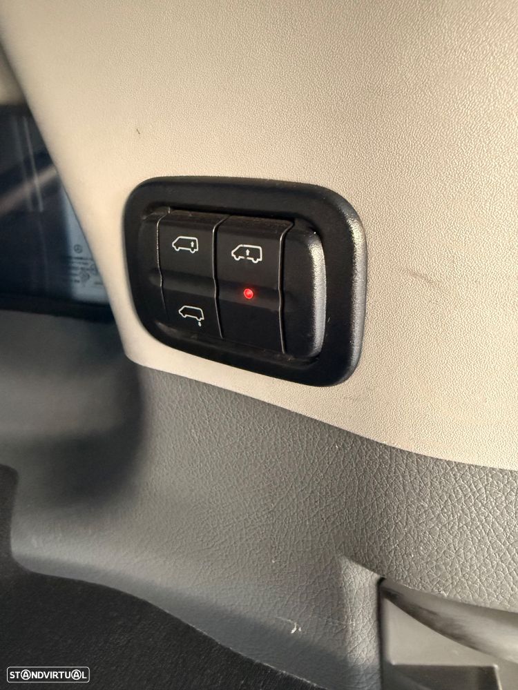 Mercedes-Benz Viano 2.2 CDi Ambiente Longo - 23