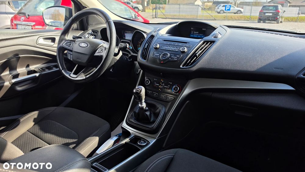 Ford Kuga - 10