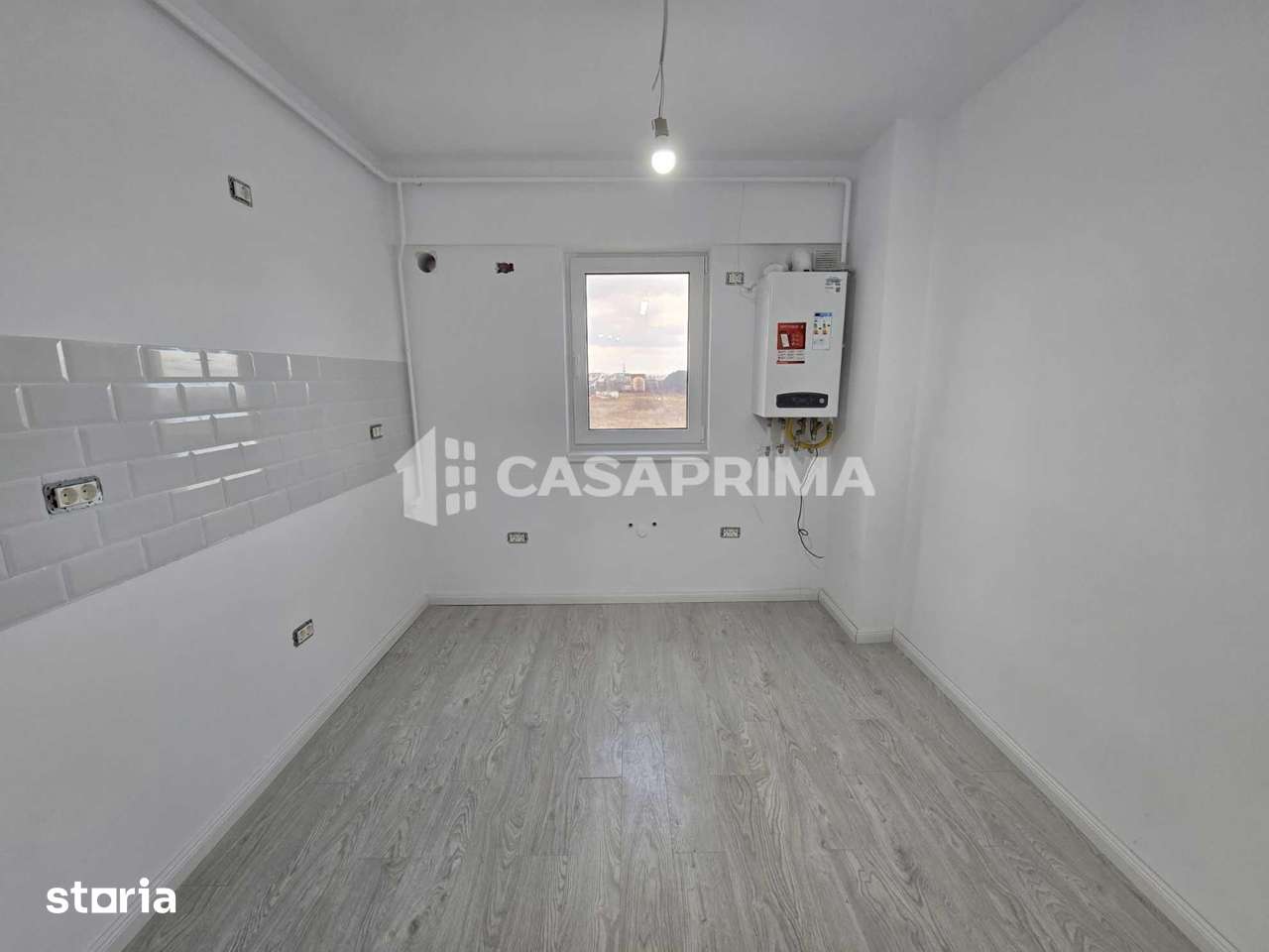 Apartament 2 camere decomandat, Nicolina 1, etaj 3/4, Complet RENOVAT — fotografia 3