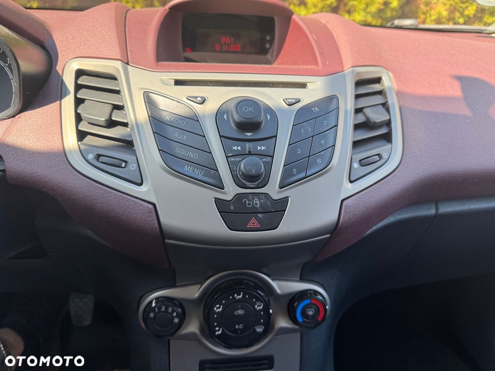 Ford Fiesta 1.25 Champions Edition - 18