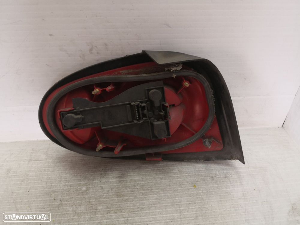 Farolim Stop Dto Renault Megane Coupe Fase Iv - 4