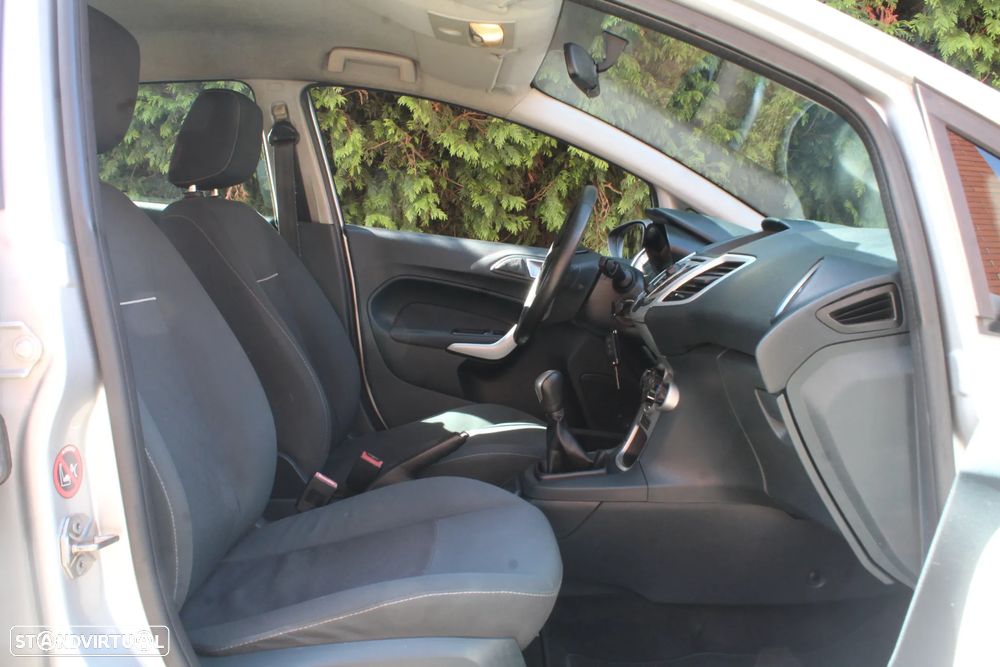 Ford Fiesta 1.4 TDCI Techno 104g - 28