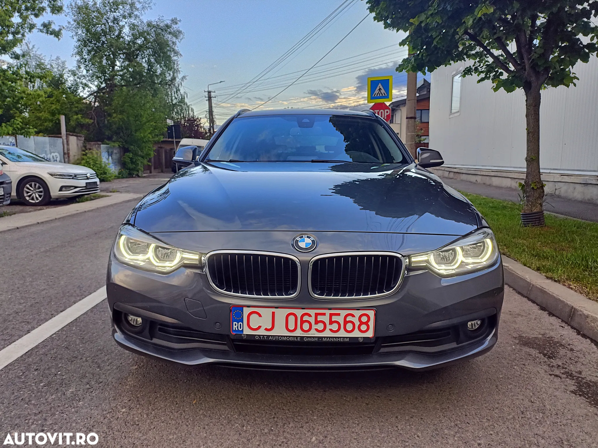 BMW Seria 3 320d Touring Aut. Sport Line - 2