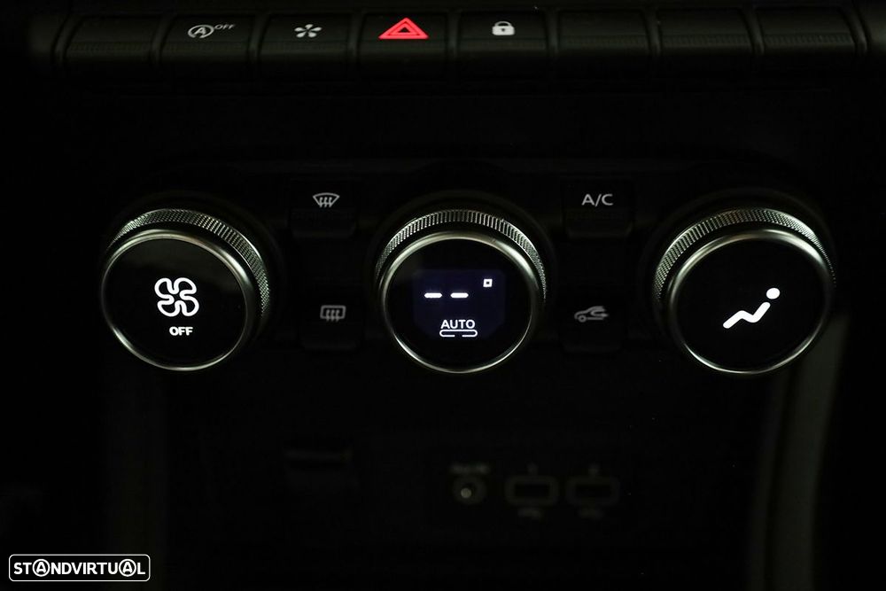 Renault Captur 1.0 TCe Techno Bi-Fuel - 13