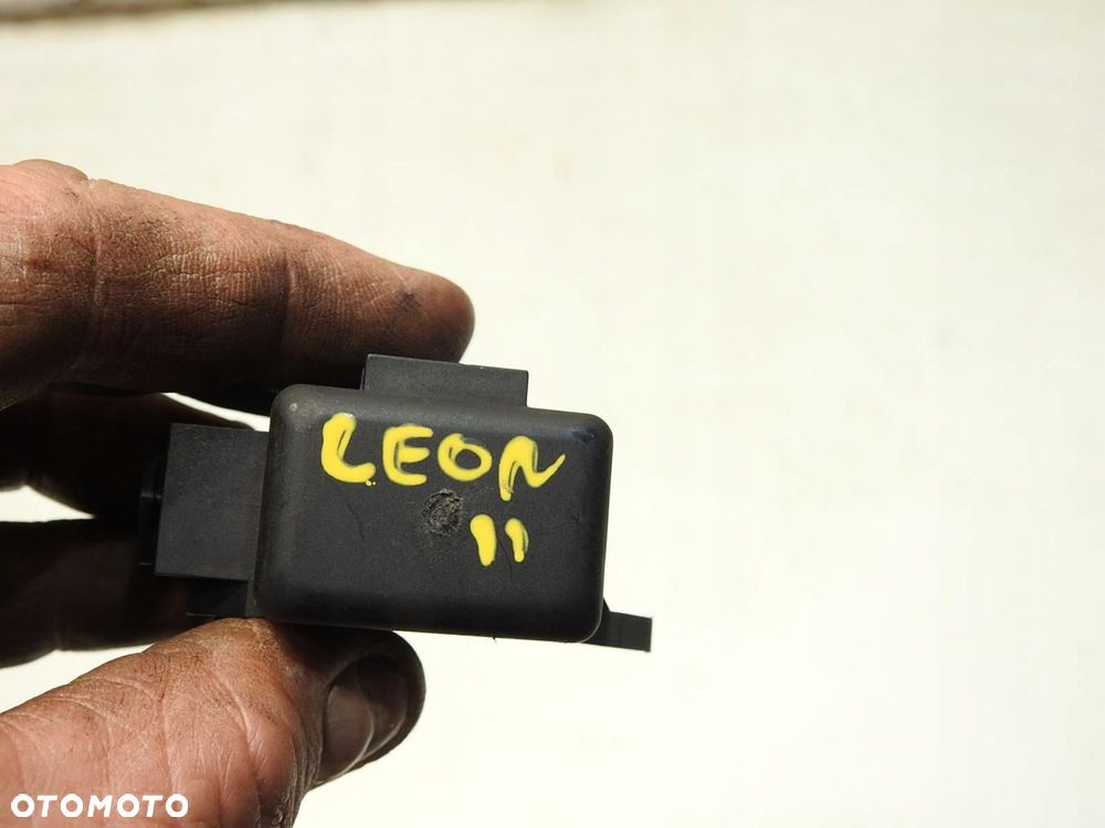 MODUŁ STEROWNIK PODGRZEWANIA FOTELI SEAT LEON II 1Z0959772A - 2