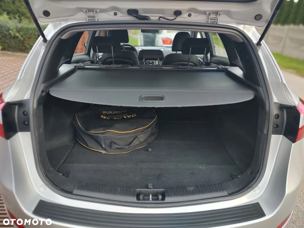 Hyundai i30 1.6 Classic + - 10