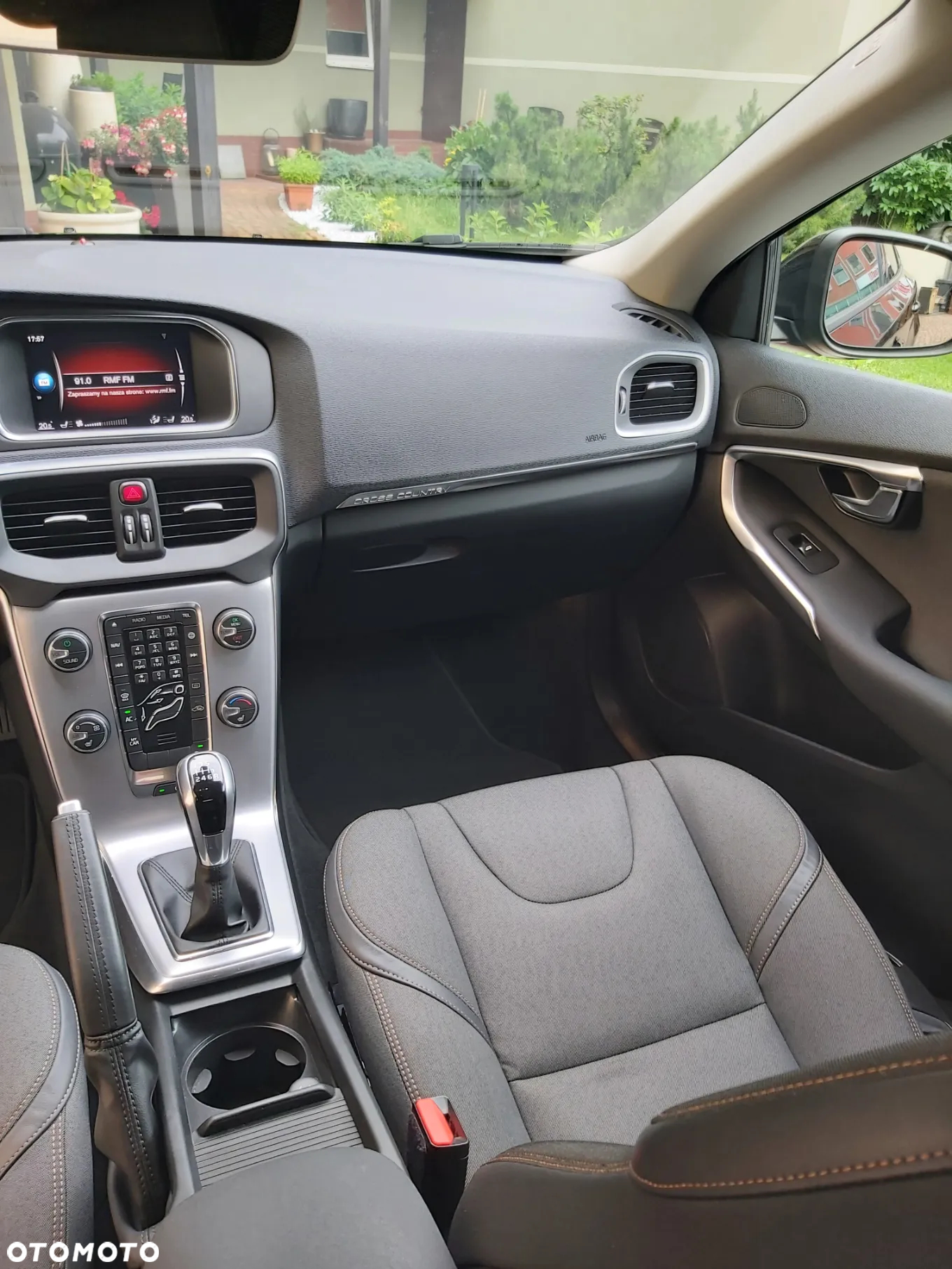 Volvo V40 D2 - 18