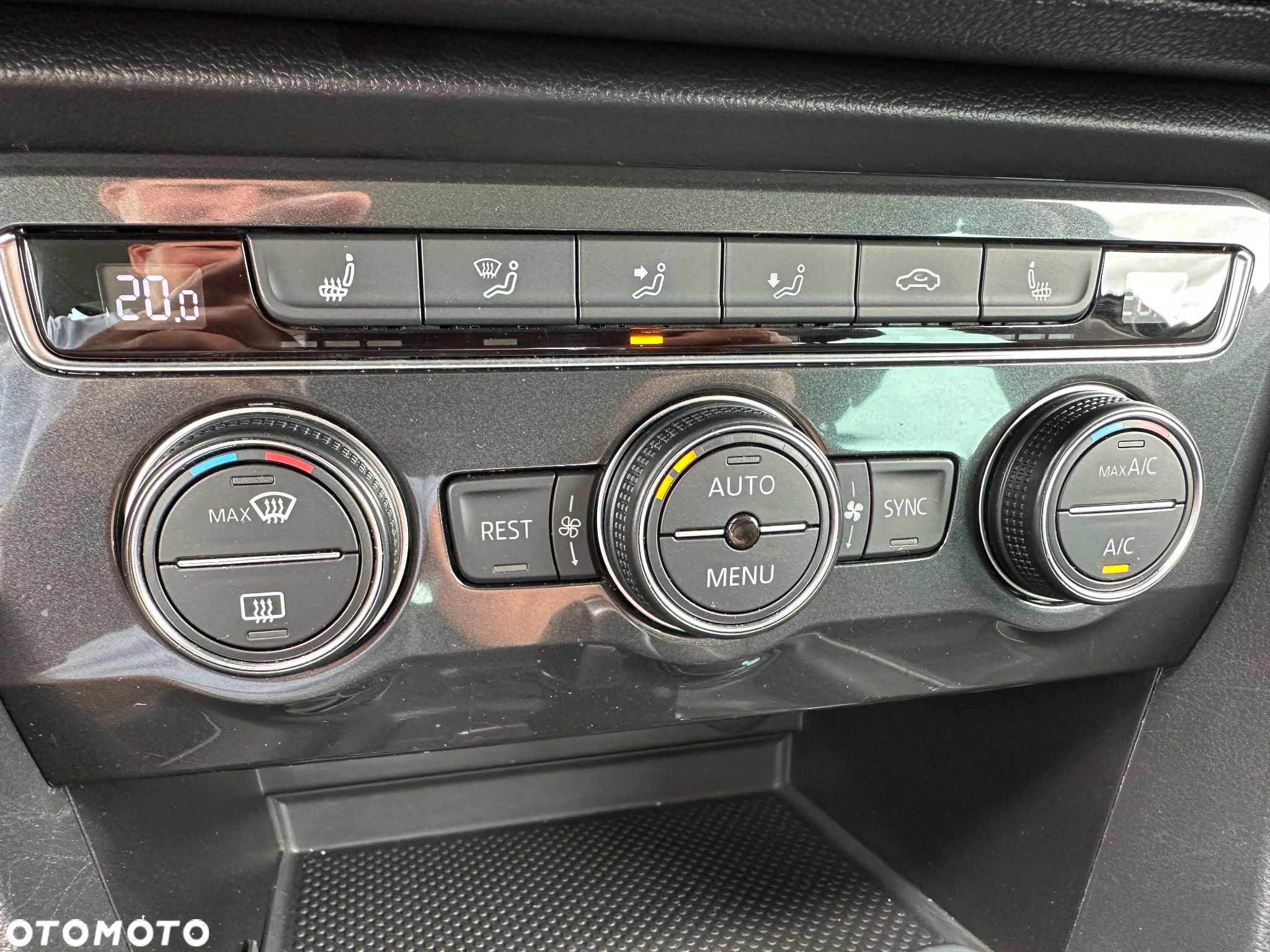 Volkswagen Tiguan - 13