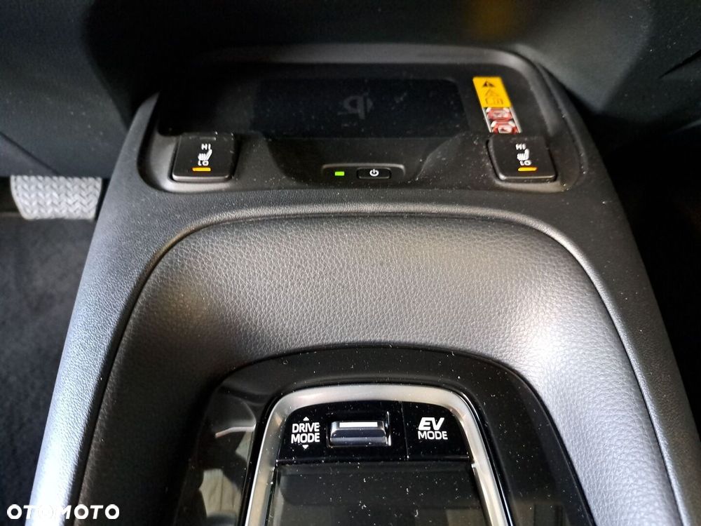 Toyota Corolla 1.8 Hybrid Comfort - 28