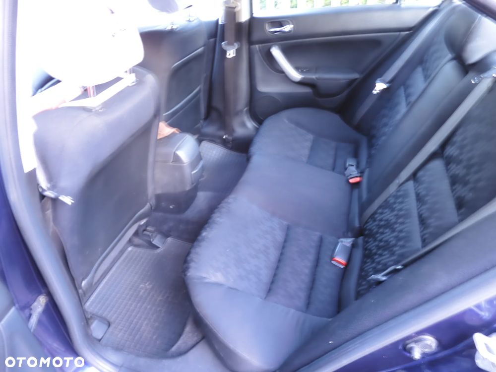 Honda Accord 2.0 Comfort - 27