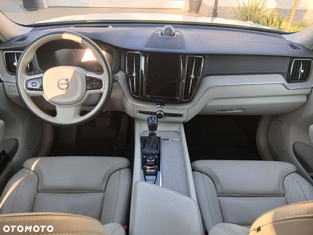 Volvo XC 60 T5 AWD Inscription - 8