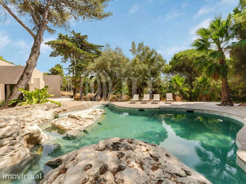 Moradia T5+2 com jardim e piscina em Cascais - Grande imagem: 2/34