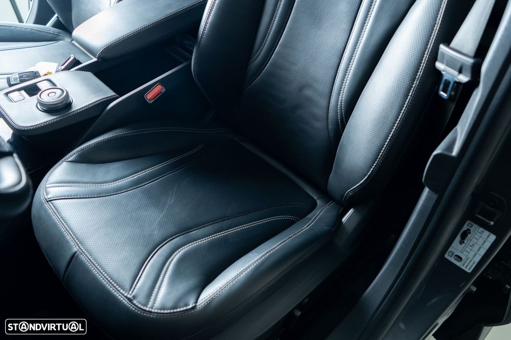Ford Mustang Mach-E 75.7 kWh Base - 25