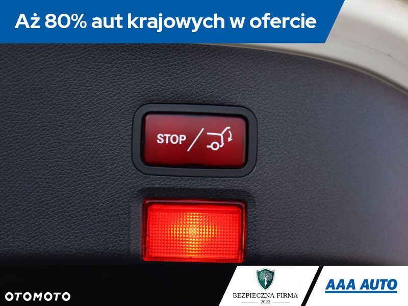 Mercedes-Benz CLA - 21