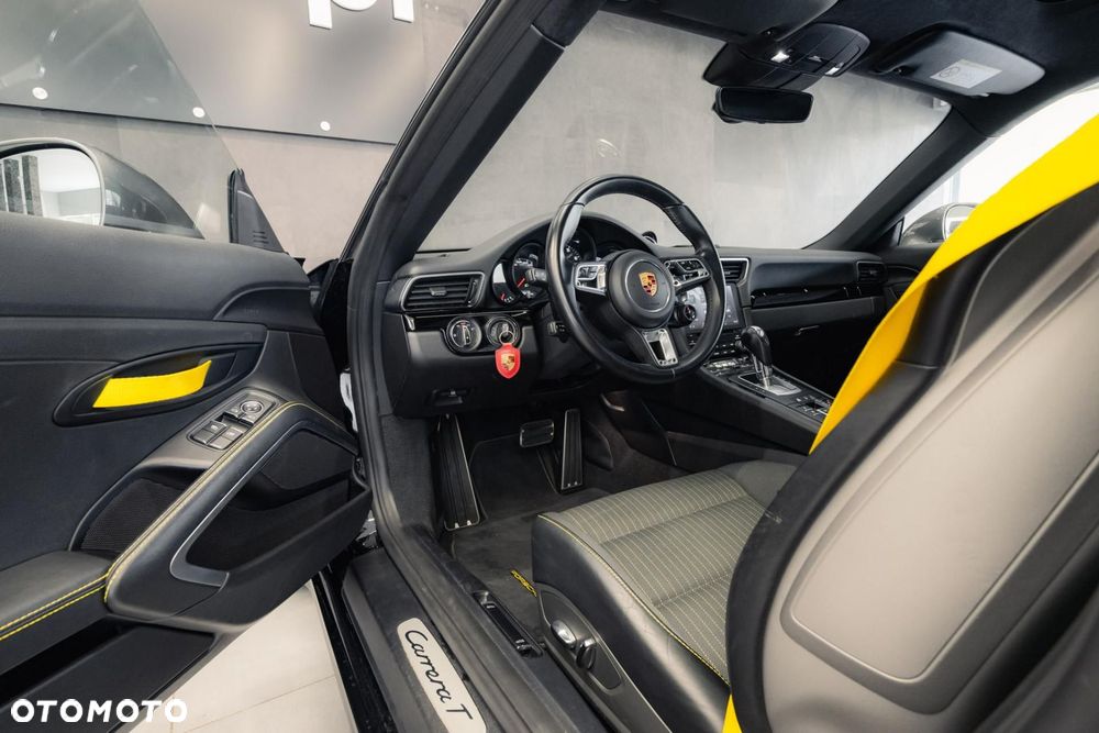 Porsche 911 Carrera T PDK - 10