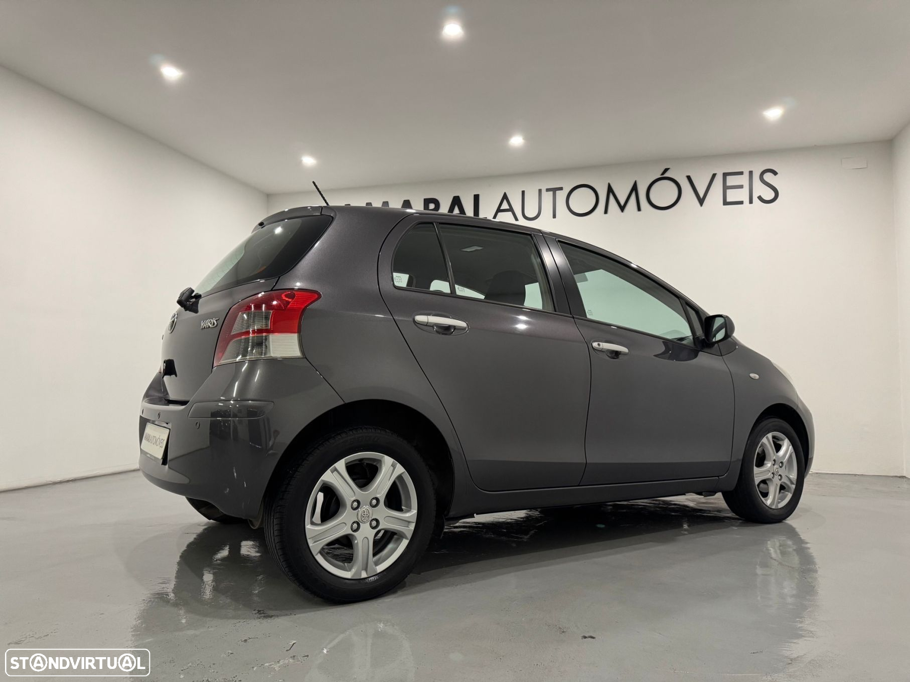 Toyota Yaris - 24