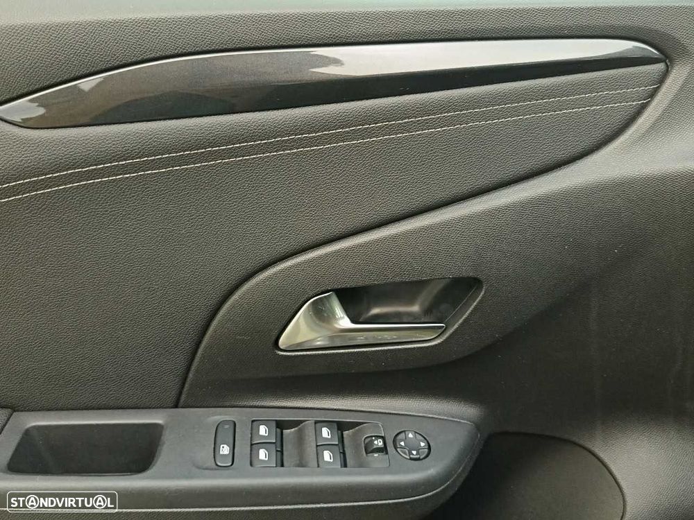 Opel Corsa 1.2 T GS - 12