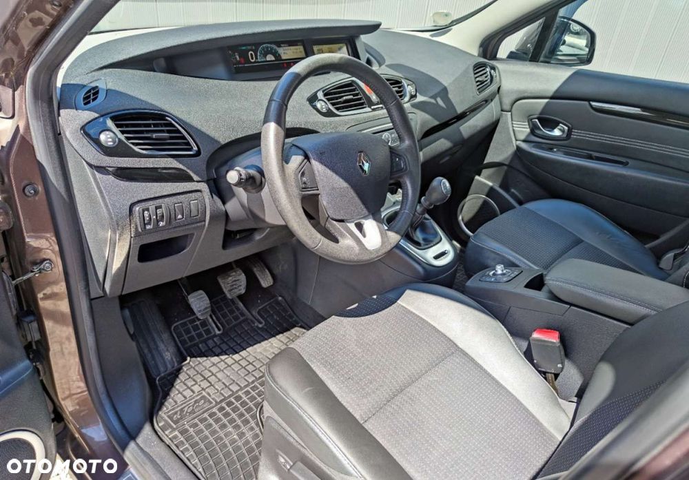 Renault Grand Scenic TCe 130 Dynamique - 9