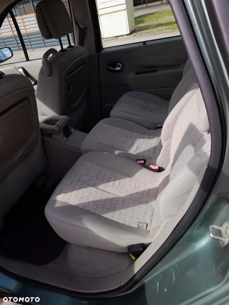 Renault Scenic - 15