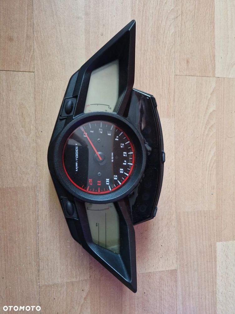 Honda VFR - 15