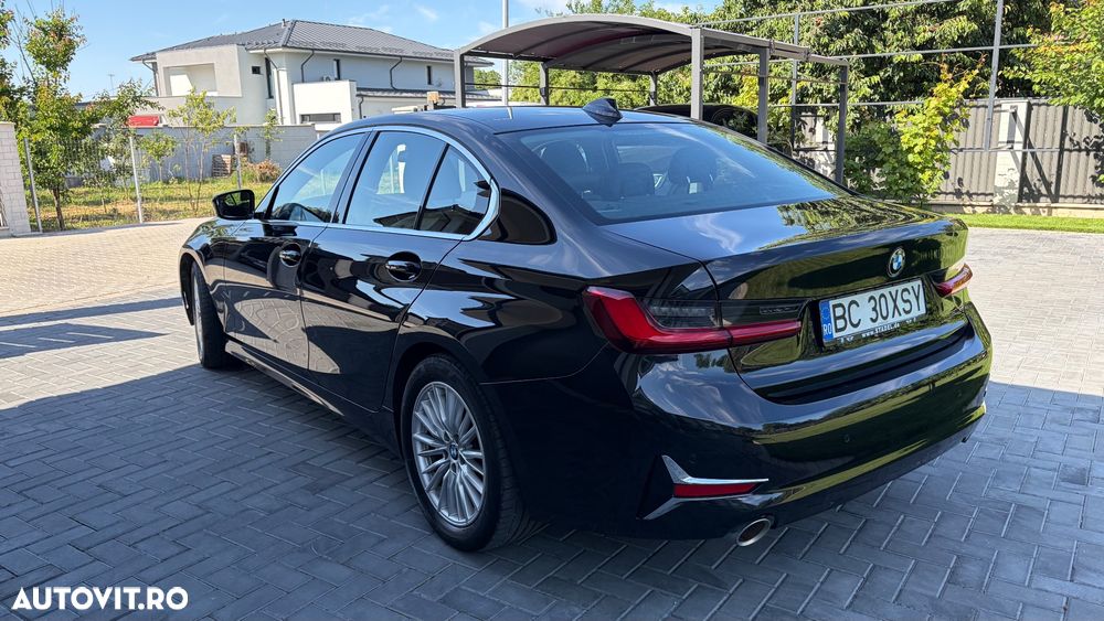 BMW Seria 3 320i Aut. Luxury Line - 18