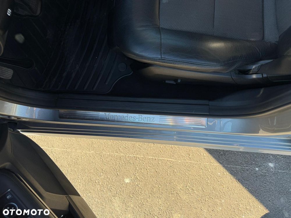 Mercedes-Benz Klasa E 250 CDI DPF BlueEFFICIENCY Automatik Avantgarde - 27