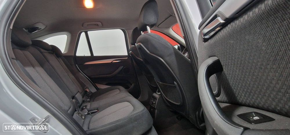 BMW X1 xDrive25e Advantage - 25