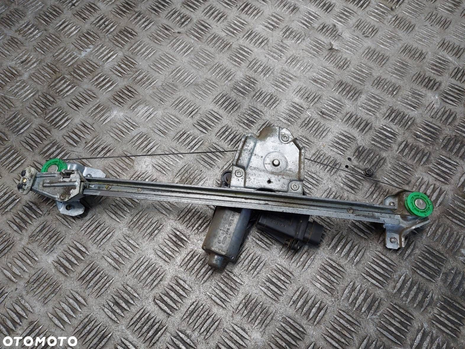 MECHANIZM PODNOŚNIK SZYBY PRAWY TYŁ OPEL ASTRA G KOMBI 90521878 - 2
