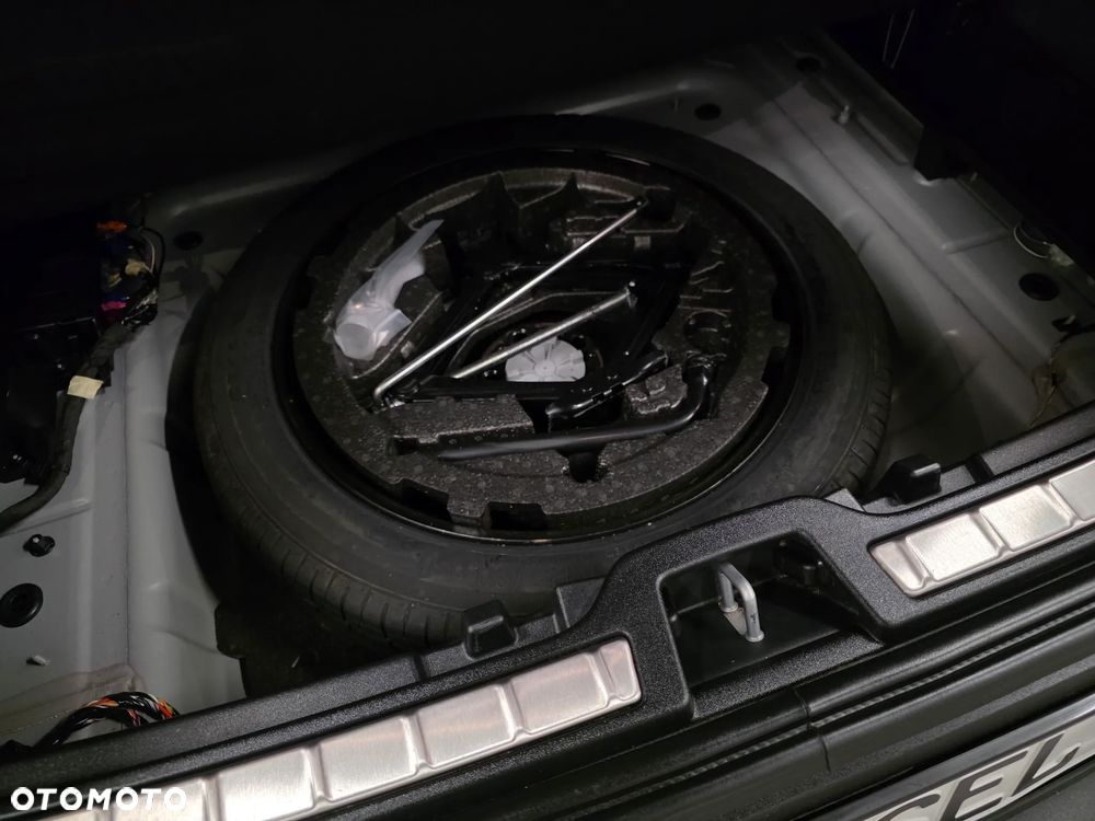 Volvo XC 40 D3 SCR R-Design - 39