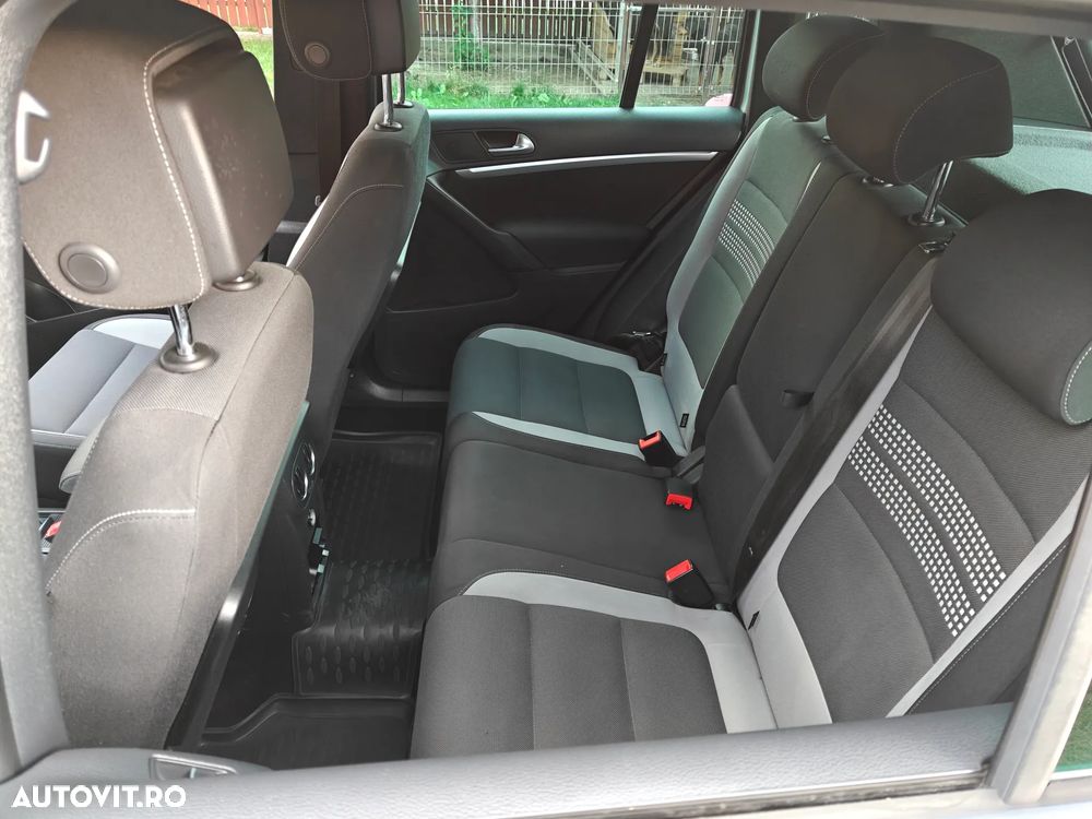 Volkswagen Tiguan 2.0 TDI 4Motion DSG BMT Sport & Style - 11