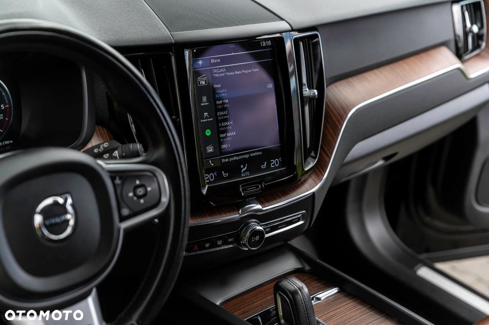 Volvo XC 60 B4 D Ultimate Dark - 33