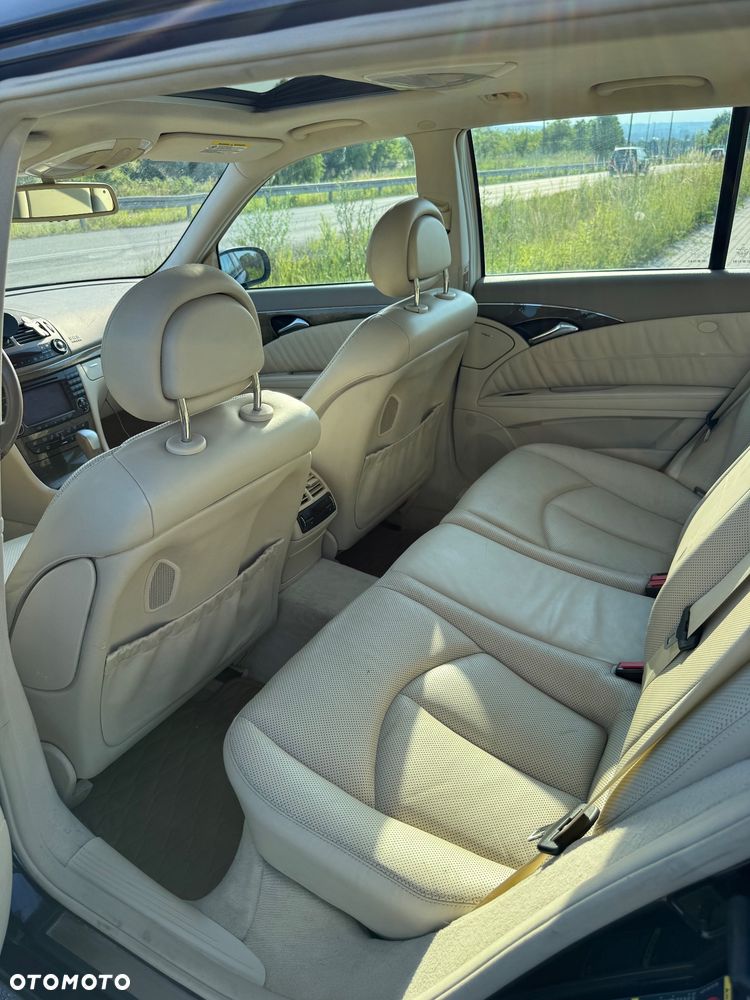Mercedes-Benz Klasa E 500 4-Matic T Avantgarde - 24