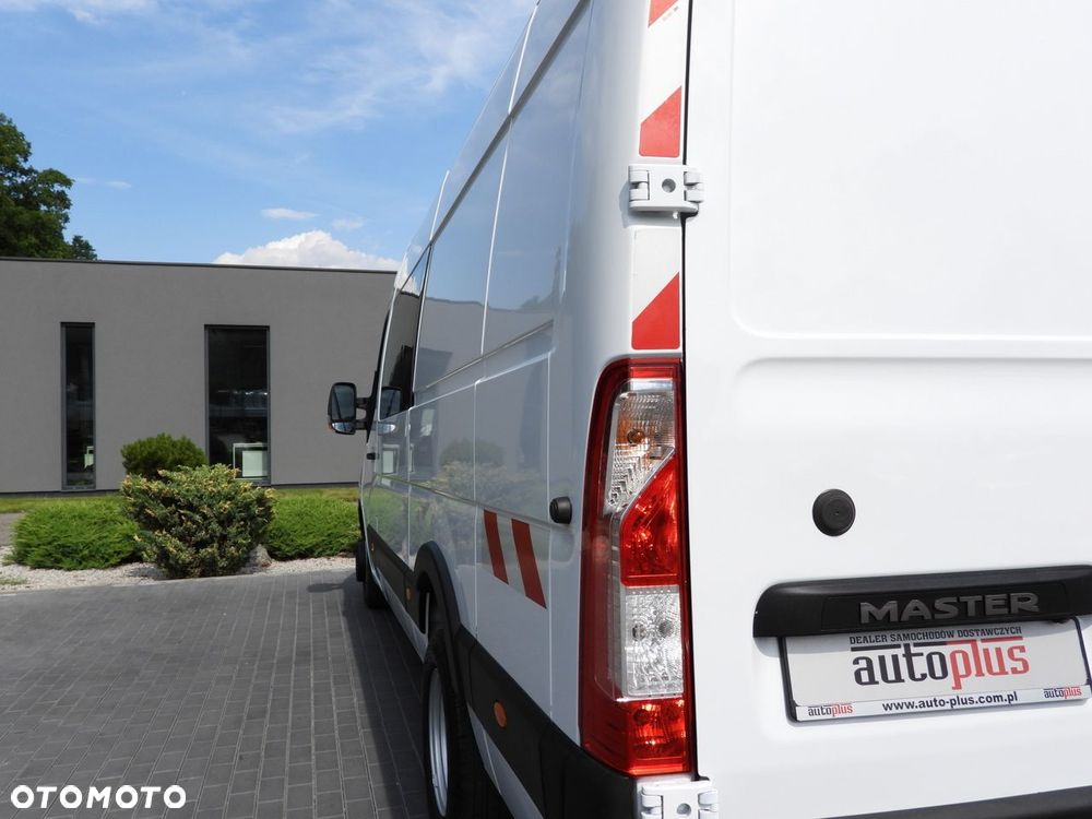Renault MASTER FURGON BRYGADÓWKA 7 MIEJSC TEMPOMAT BLIŹNIACZE KOŁA KLIMATYZACJA  145KM - 17