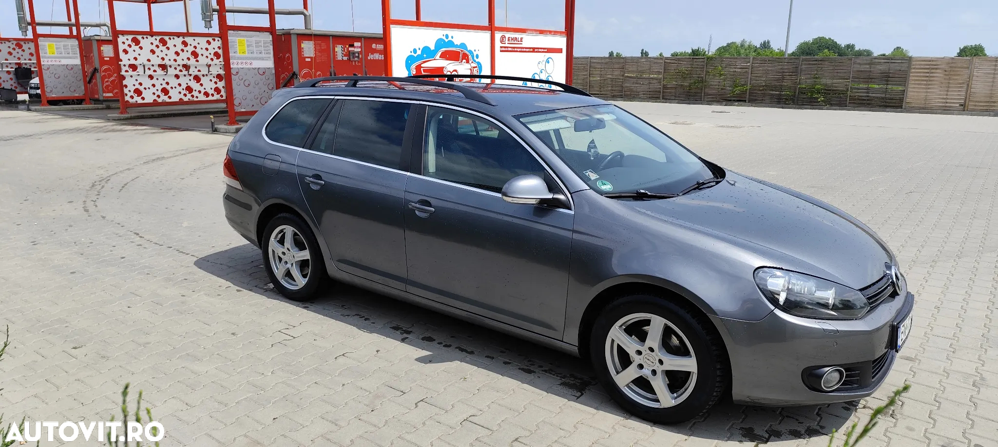 Volkswagen Golf 1.6 TDI BlueMotion Technology Comfortline - 8
