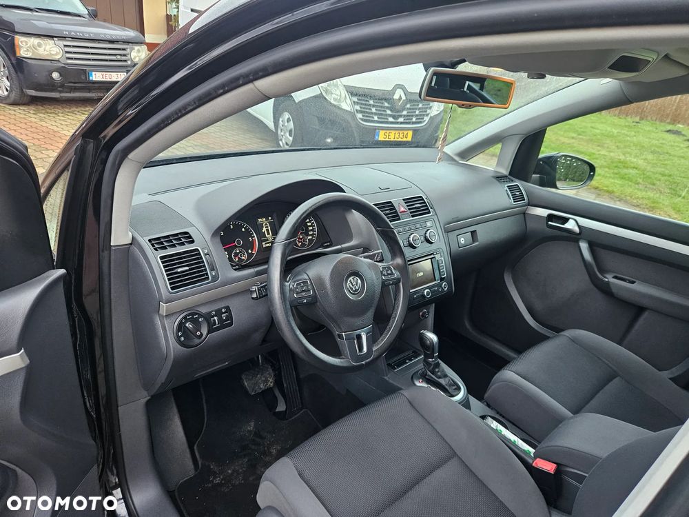 Volkswagen Touran 1.6 TDI SCR BlueMotion Technology DSG Comfortline - 10